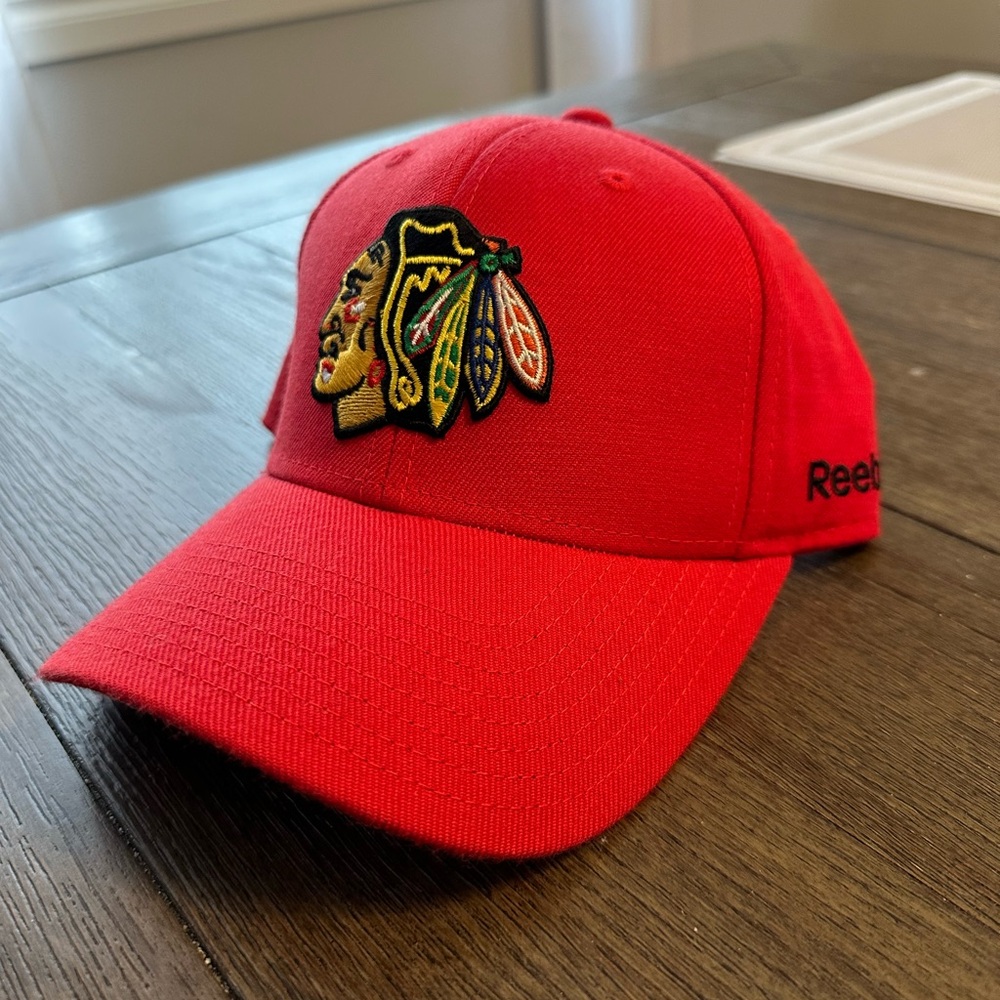 Red Reebok Chicago Blackhawks Hat